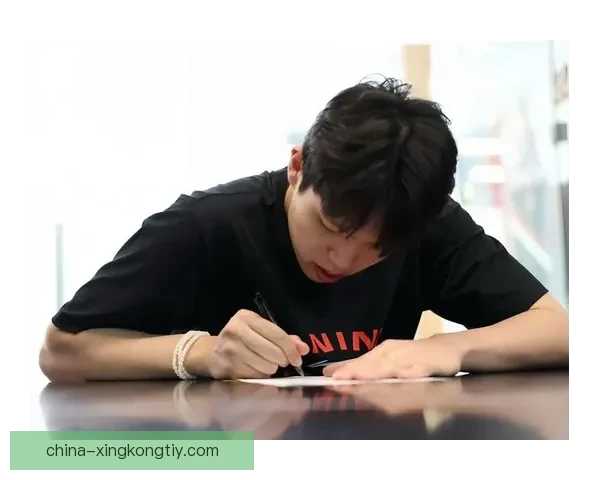 杨瀚森表态最爱中国队的坚持 杨瀚森表态最爱中国队的坚持